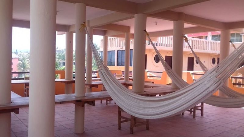 Hotel Zanzibar Пуерто Ескондидо Екстериор снимка